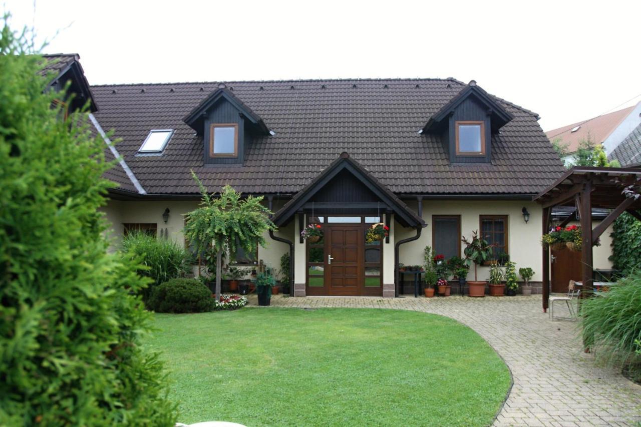 Ubytovani Zdarske Vrchy Světnov Esterno foto